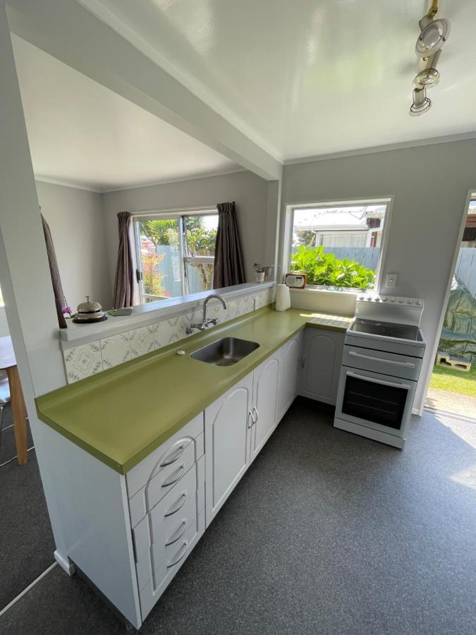 Green Door - One Bedroom Apartment ファカタネ エクステリア 写真